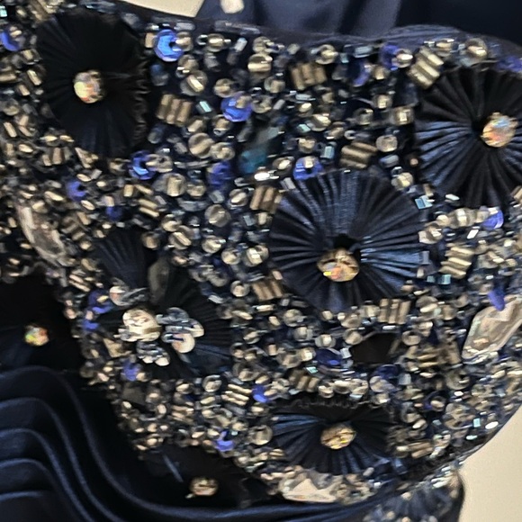 Navy blue short Riva Designs size 2 dress with gorgeous sequins of various sizes - Picture 2 of 5